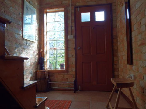 Bet's Bed And Breakfast Studio - Australian Destinations 7