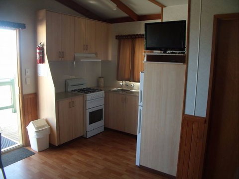 Elliston Waterloo Bay Tourist Park - Australian Destinations 6