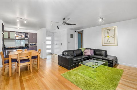 Mount Gambier Accommodation - Australian Destinations 2