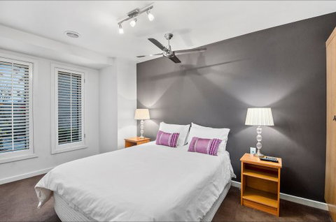 Mount Gambier Accommodation - Australian Destinations 8