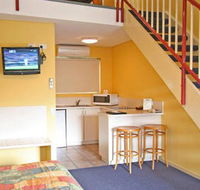 Coastal Motel - Australian Destinations