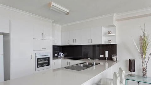 Ocean Plaza Resort - Coolangatta - Australian Destinations 4