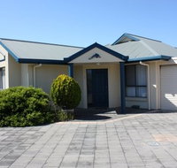Robe Dolphin Court Apartments - Australian Destinations