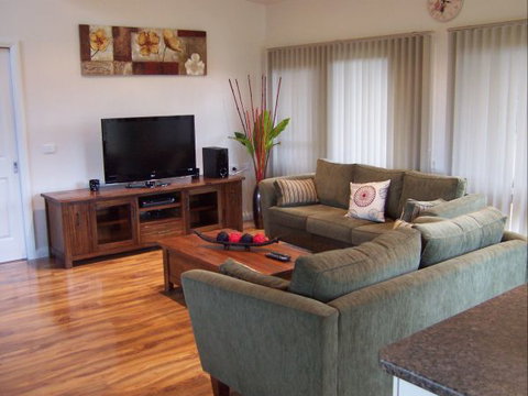 High Peaks Cottages - Australian Destinations 5