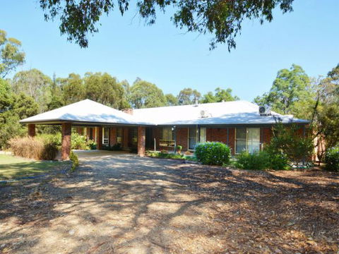 Abelia House - Australian Destinations 0
