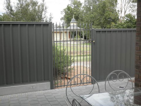 C&C's Bed And Breakfast - Australian Destinations 10
