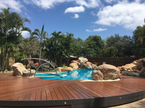 Bush Oasis Caravan Park - Australian Destinations 1