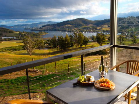Frenchman's River - The Helmsman's House - Australian Destinations 8