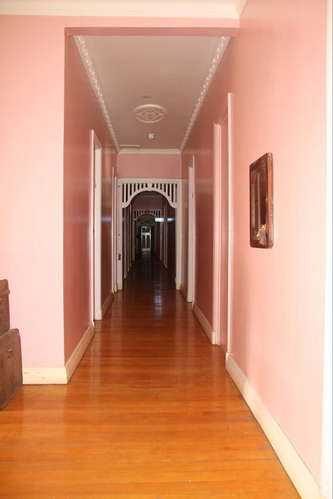 Hotel Corones Charleville - Australian Destinations 6