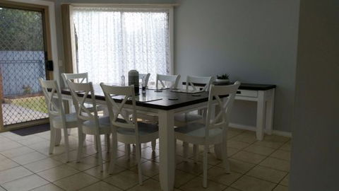 Numurkah Self Contained Apartments - Australian Destinations 6