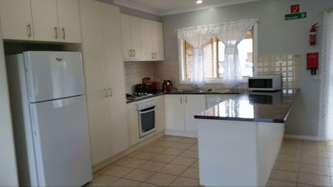 Numurkah Apartments - The Miekleljohn - Australian Destinations 2