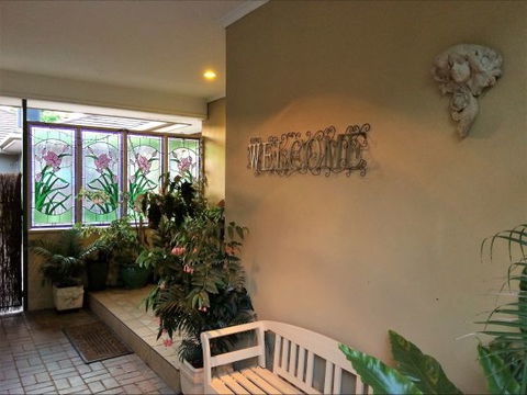 Palm Haven Bed And Breakfast - Australian Destinations 1
