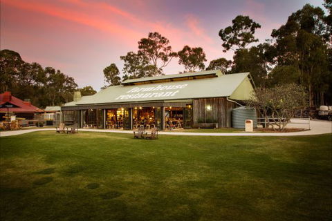 Paradise Country Farmstay - Australian Destinations 5