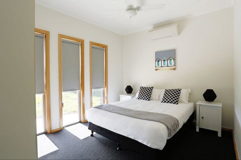 RED FIN Part Of BLUE FIN HOLIDAY HOMES - Australian Destinations 4