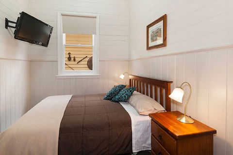 Royal Hotel Snake Valley - Australian Destinations 5