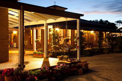 Sanctuary@Waratah - Australian Destinations 1
