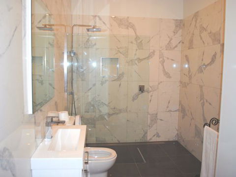 Sublime Spa Apartments On Murphy - Australian Destinations 5