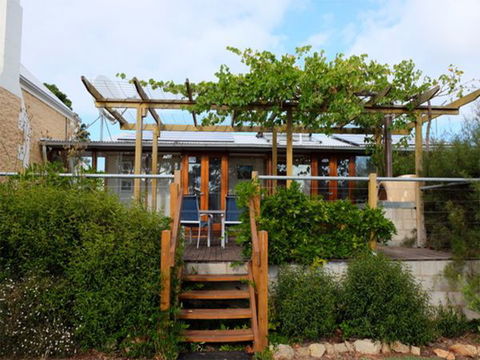 The Old Drik Drik Schoolhouse Retreat - Australian Destinations 1