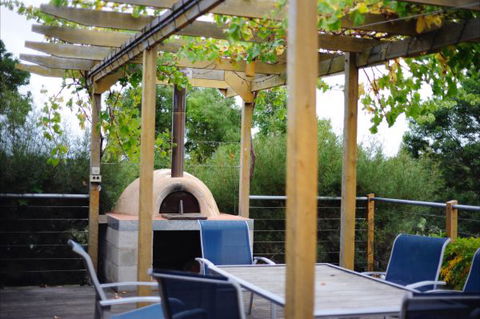 The Old Drik Drik Schoolhouse Retreat - Australian Destinations 4
