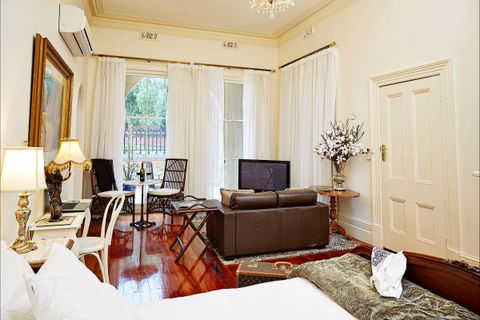 The Suites, Villa Belgravia - Australian Destinations 6