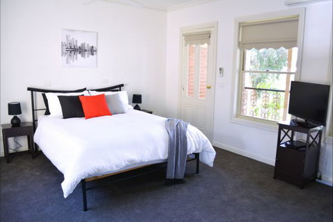 Turner Terrace - Australian Destinations 2