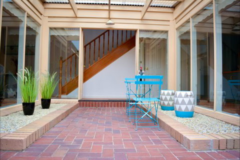 Turner Terrace - Australian Destinations 6