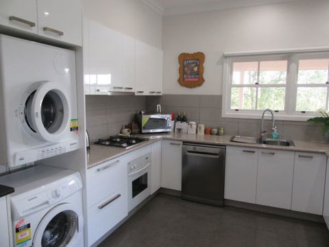 Valley View Cottage - Australian Destinations 2