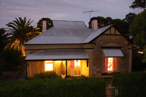 Azalea Cedar-Rose Villa - Australian Destinations 7