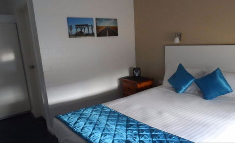 Bidgee Motor Inn - Australian Destinations 0