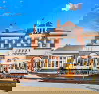 Cygnet Old Bank BB - Australian Destinations