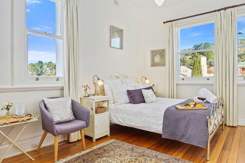 Cygnet Old Bank B&B - Australian Destinations 1