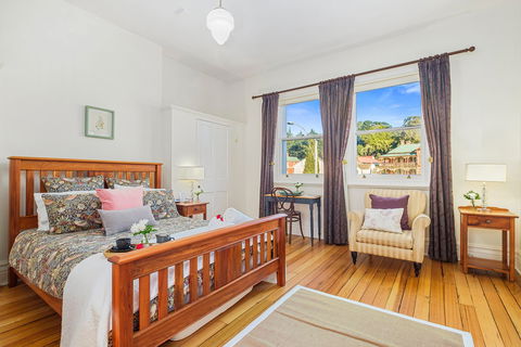 Cygnet Old Bank B&B - Australian Destinations 9