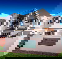 Escape at Nobbys - Australian Destinations