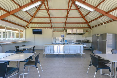 NRMA Sydney Lakeside Holiday Park - Australian Destinations 7