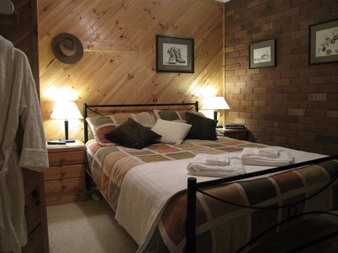 A Sunset View Bed And Breakfast - Australian Destinations 1