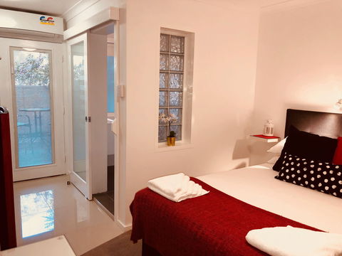 Canberra Short Term And Holiday Accommodation - Australian Destinations 0