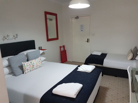 Canberra Short Term And Holiday Accommodation - Australian Destinations 2