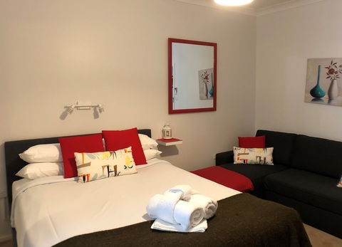 Canberra Short Term And Holiday Accommodation - Australian Destinations 3