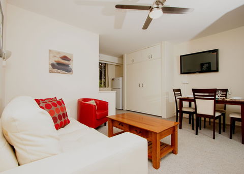 Canberra Short Term And Holiday Accommodation - Australian Destinations 8