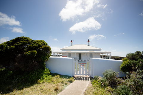 Cape Nelson Lighthouse - Australian Destinations 2