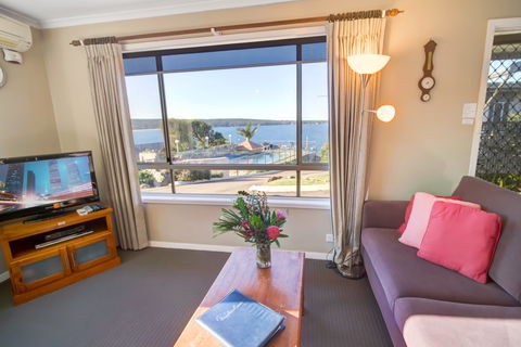 Eagle Heights Holiday Units - Scenic Unit - Australian Destinations 7