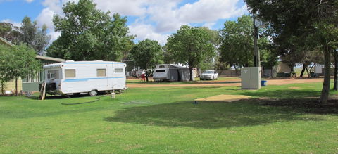 Fort Courage Caravan Park - Australian Destinations 1