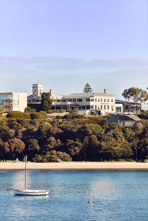 Hotel Sorrento - Australian Destinations 0