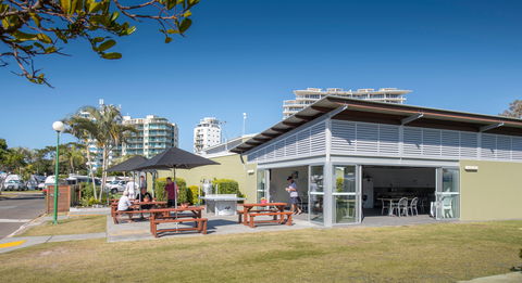 Maroochydore Beach Holiday Park - Australian Destinations 0