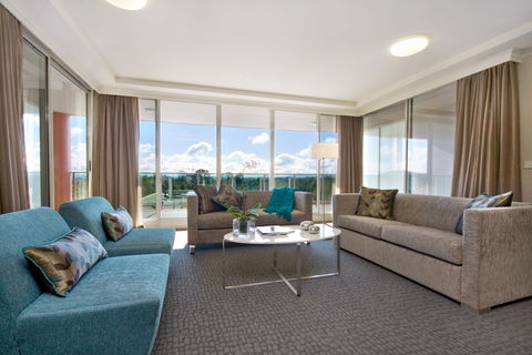 Pacific Suites Canberra - Australian Destinations 2