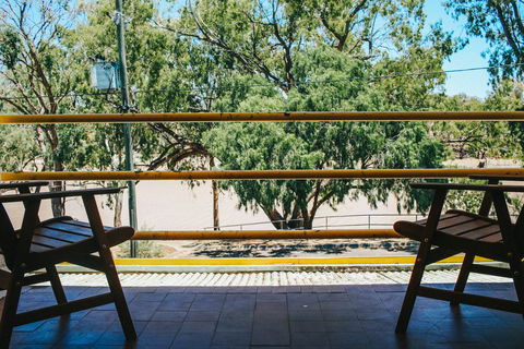 The Australian Hotel Motel - Australian Destinations 6