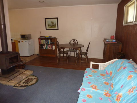Acacia Cottages - Australian Destinations 0