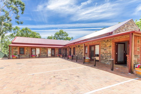 Adelaide Hills, Birdwood Motel - Australian Destinations 0