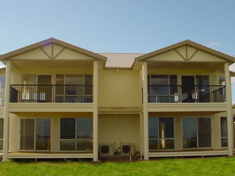 Arabesque Villa 2 - Australian Destinations 0