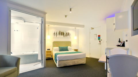Atlantic Tower Motor Inn - Australian Destinations 2